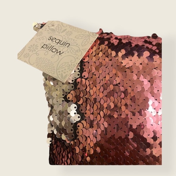 Sequin Pillow - Picture 3 of 4
